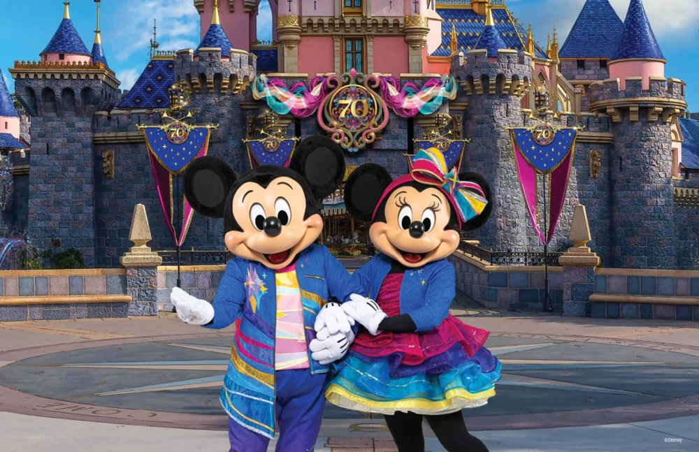 Disneyland Califórnia faz 70 anos